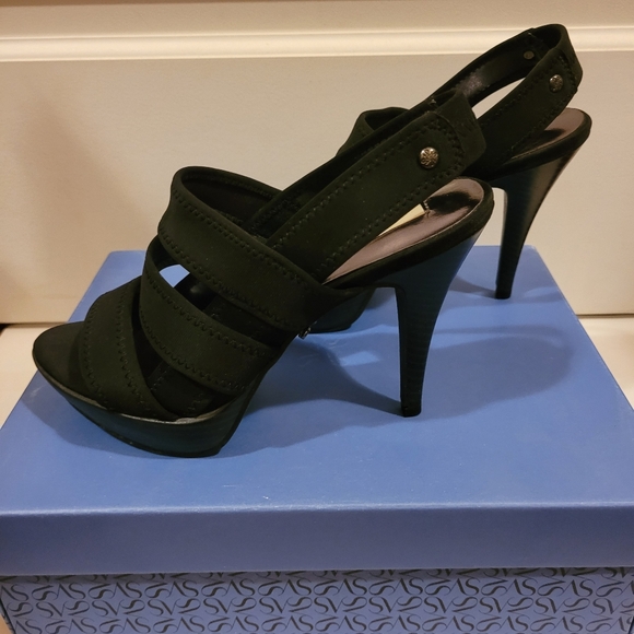 NIB Simply Vera VERA WANG strappy 4½" heels, Black, Size 6½, but fits Size 7 - Picture 3 of 7